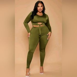 Cut out front crop & leggings set